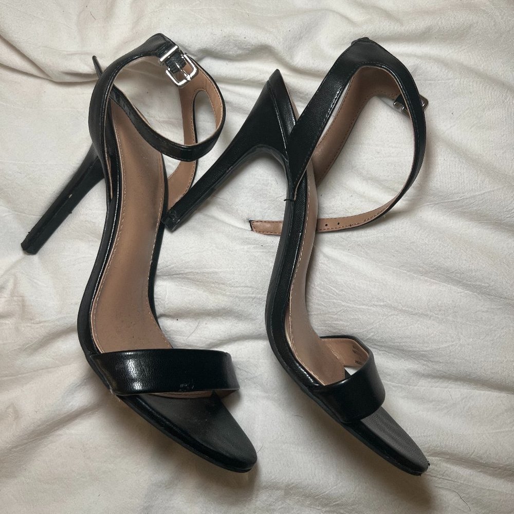 Classic black heeled sandals
